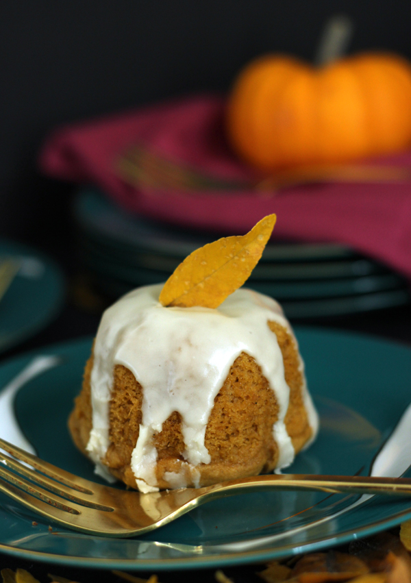 Fall thanksgiving treat: pumpkin spice cake with maple rum glaze/ The Sweet Escape