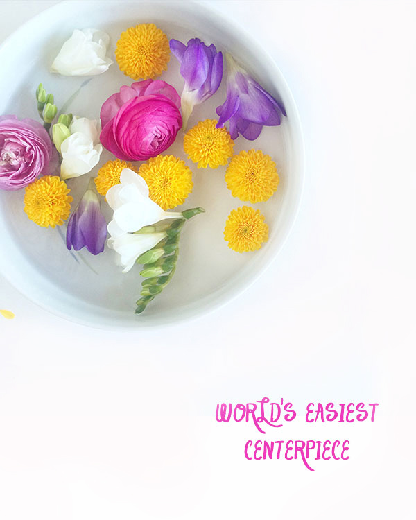 easy simple floating flower centerpiece arrangement - The Sweet Escape