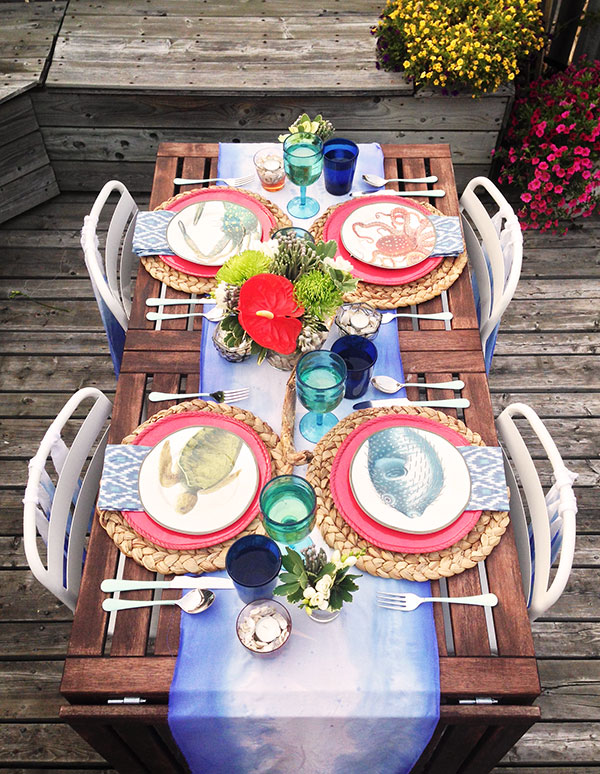Under the Sea Outdoor Dinner Party Tablescape / The Sweet Escape