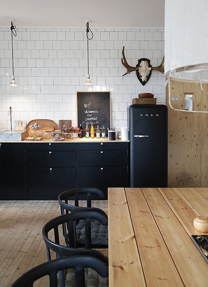 matte black kitchen design trend by The Sweet Escape for Apartment Therapy