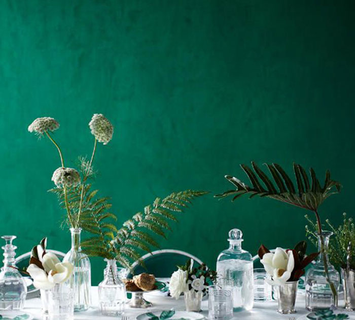 COLOUR STORY: emerald green