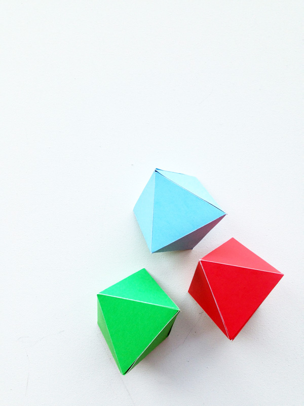 Geo Paper Ornaments for Christmas / The sweet Escape
