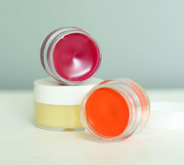 DIY: make your own lip gloss & moisturizing balm