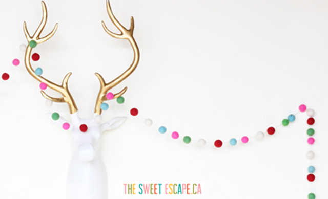 free desktop wallpaper download, christmas, holiday, deer, modern, white, design, the sweet escape