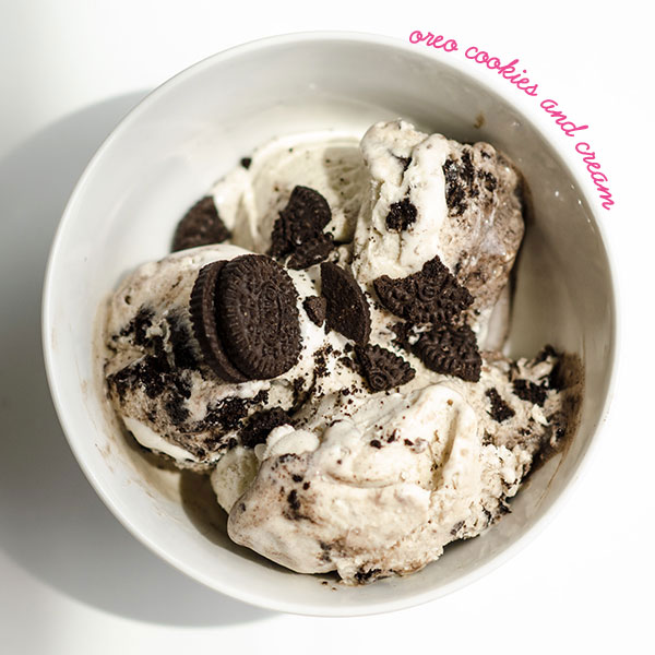 No Churn Oreo homemade ice cream - Merry Mag Summer