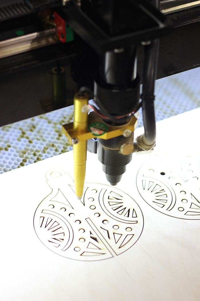 Hot Pop Factory Laser Cutting Holiday Ornaments for Merry Mag