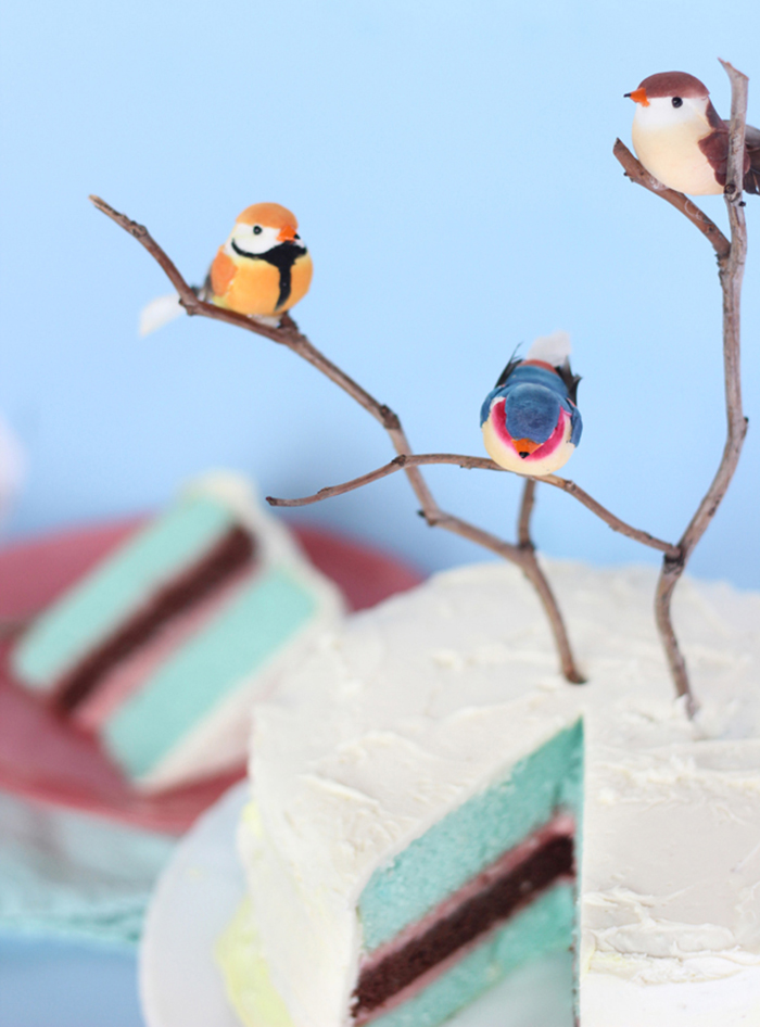 Bird branch cake decorating by The Sweet Escape