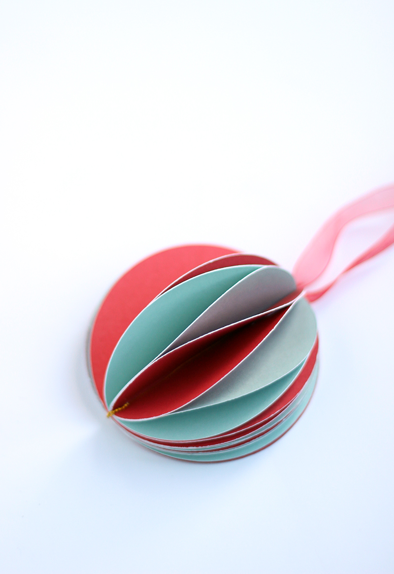 DIY Paper Christmas Ornament by The Sweet escape