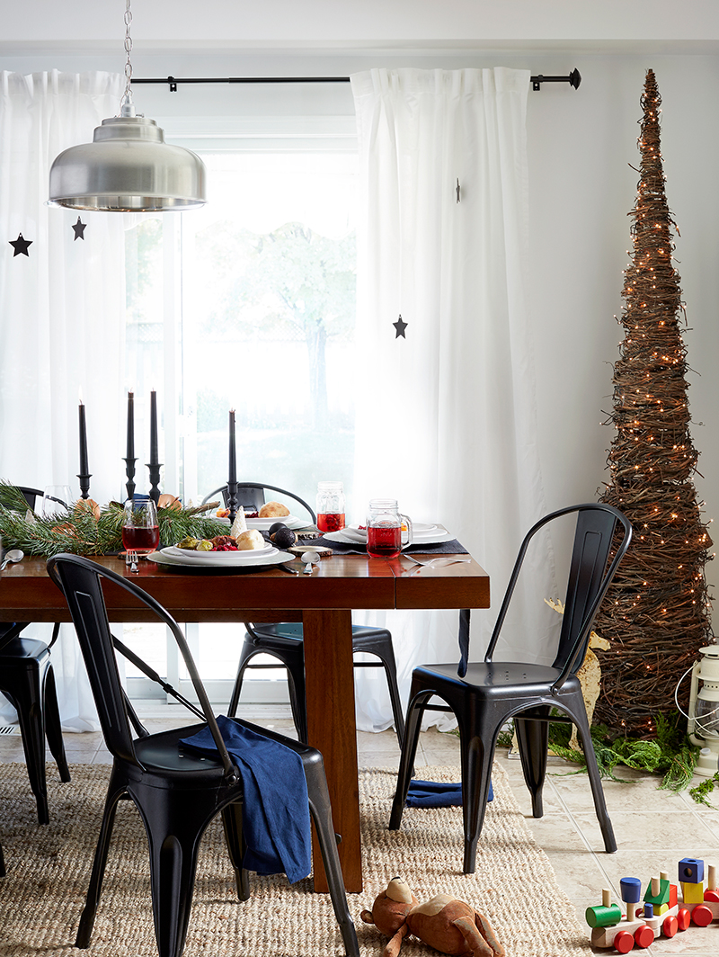 Leons Hello Holiday Look Book Dining Room